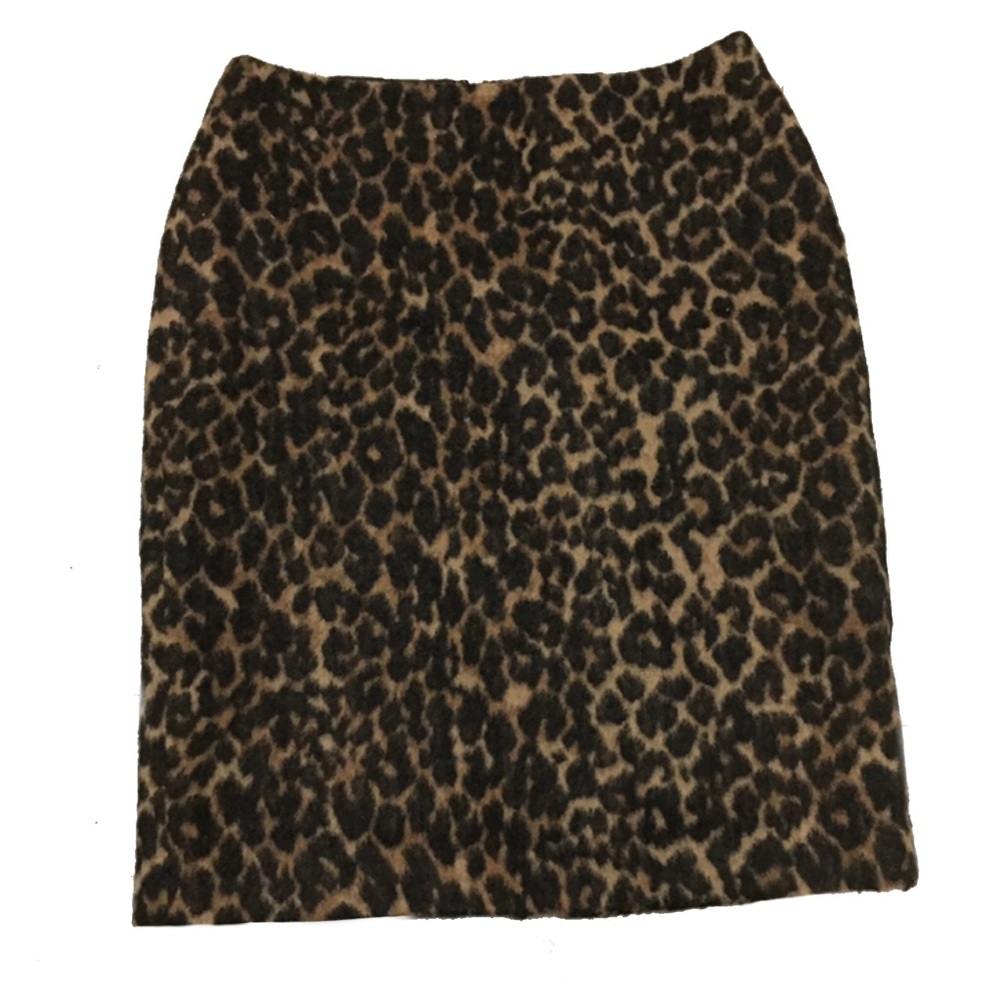 Talbots cheetah print mini skirt. Size 2p.